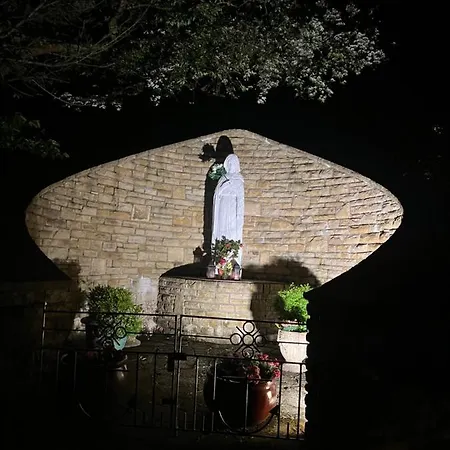 Pinebrook House Double Bed Small En-suite Free Parking *