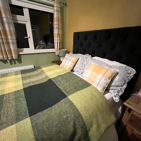 Pinebrook House Double Bed Small En-suite Free Parking * Killybegs