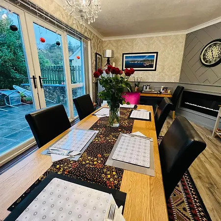 Pinebrook House Double Bed Small En-suite Free Parking 民宿