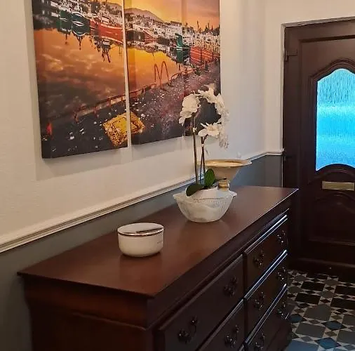 Pinebrook House Double Bed Small En-suite Free Parking Homestay szállás