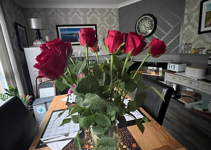 Pinebrook House Double Bed Small En-suite Free Parking Homestay szállás