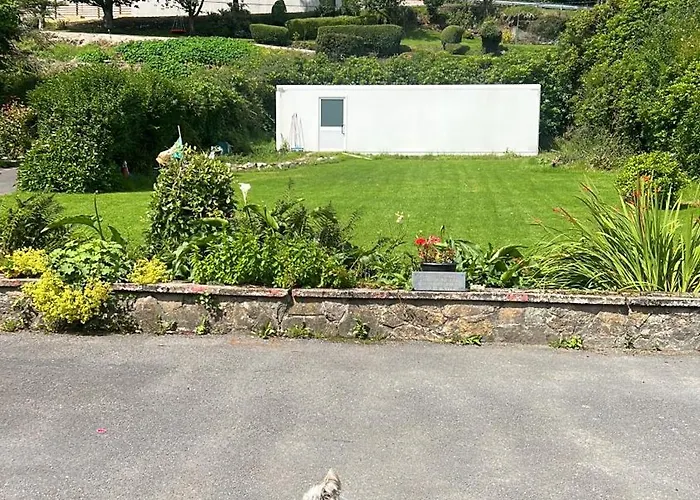 Pinebrook House Double Bed Small En-suite Free Parking